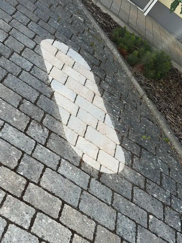 Kostenlose Musterprobe auf einer Steinfläche im Lahn-Dill-Kreis (12)