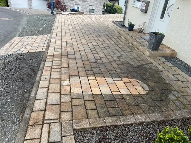 Gereinigtes Pflaster, Terrasse und Hoffläche im Lahn-Dill-Kreis (2)