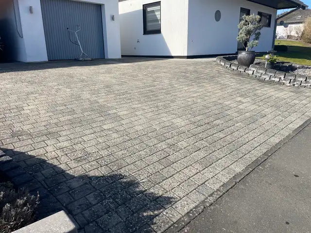 Gereinigtes Pflaster, Terrasse und Hoffläche im Lahn-Dill-Kreis (42)